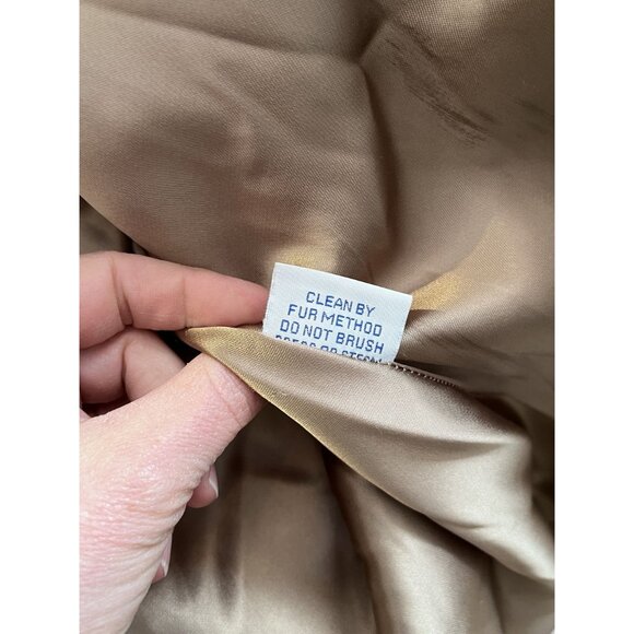 Vintage 1970/80s Faux Mink Short Coat W/ Dolman Sleeves & Pleated Yoke Side Pock - Picture 2 of 16